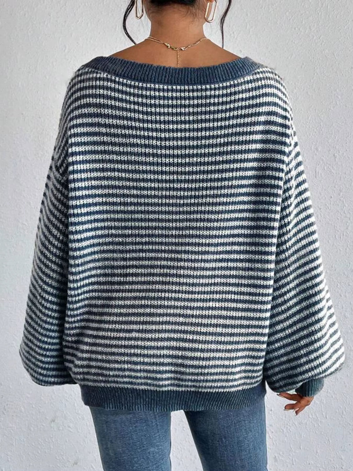 Autumn and Winter New Women'S Line Collar Drop Shoulder Sleeve All Matching Pullover Loose Temperament Striped Knitwear