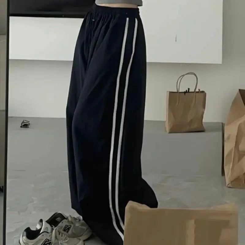 Vintage Wide-Leg Cargo Pants